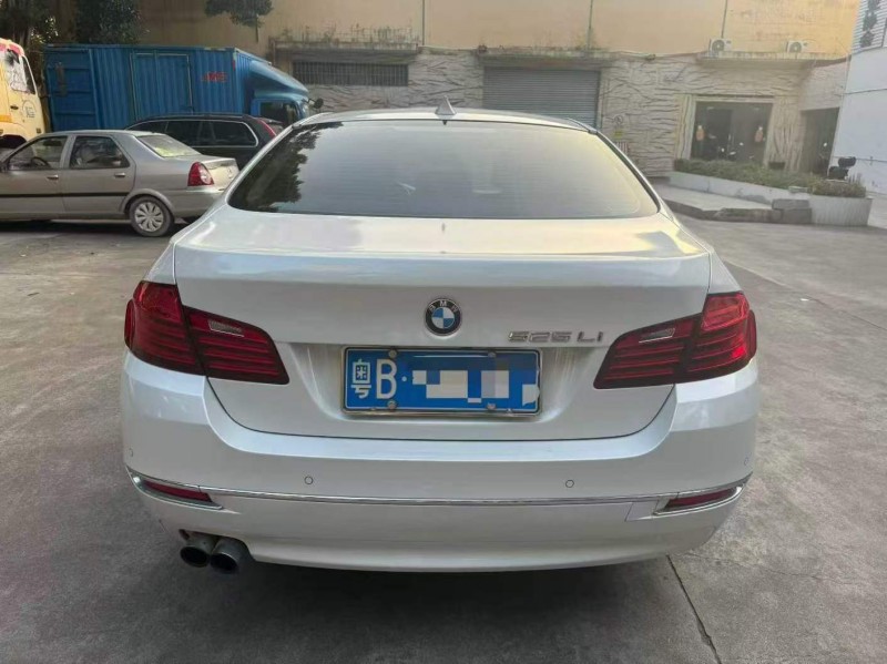 深圳15年宝马5系9