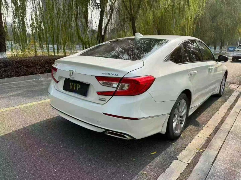 萍乡20年本田雅阁7