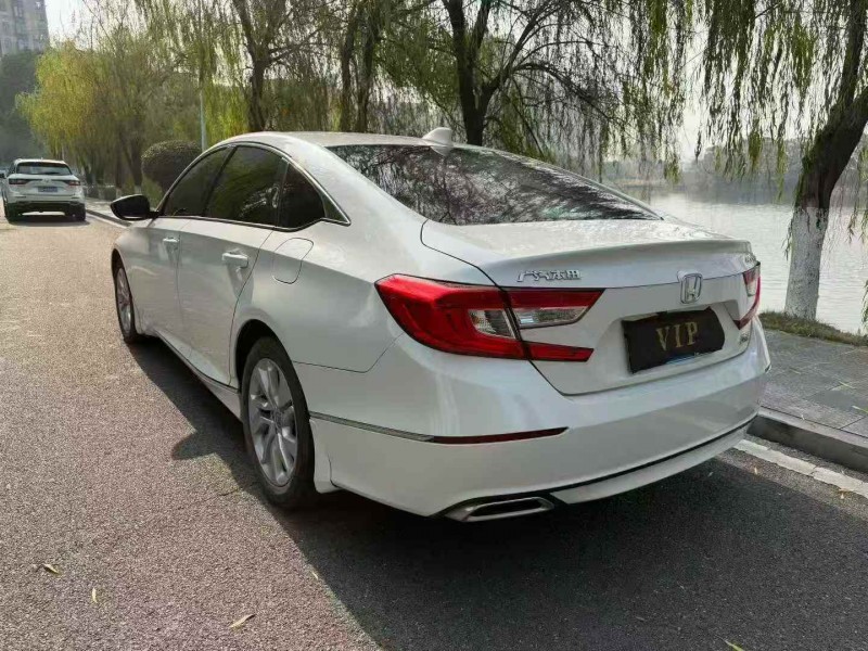 萍乡20年本田雅阁8