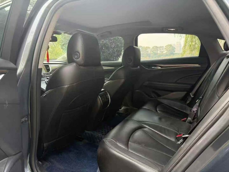 景德镇21年别克君越5