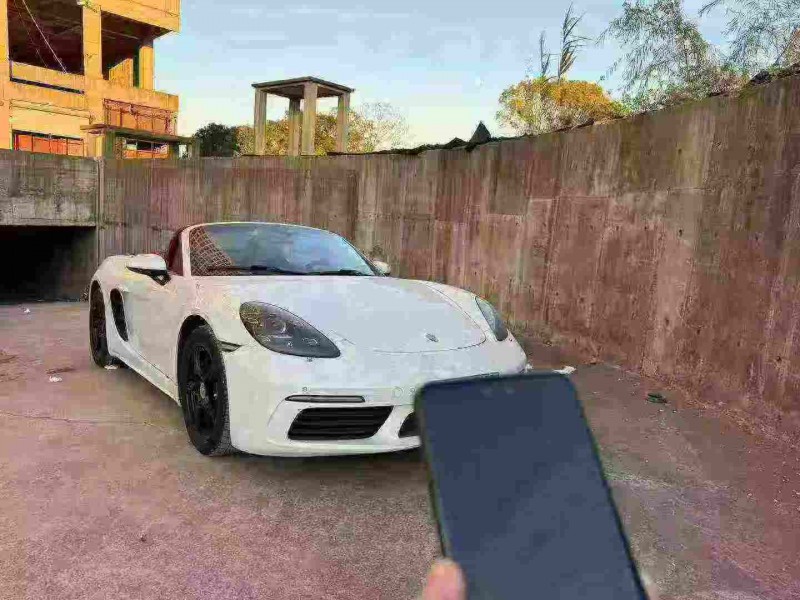 徐州16年保时捷7182