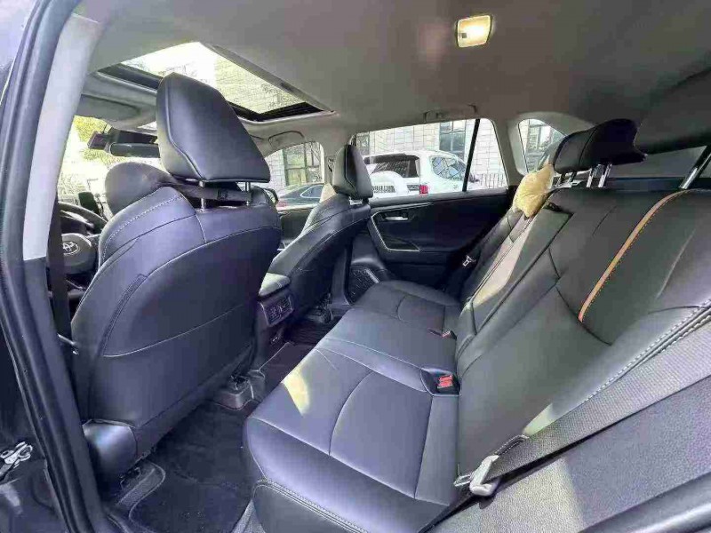 深圳24年丰田威兰达5