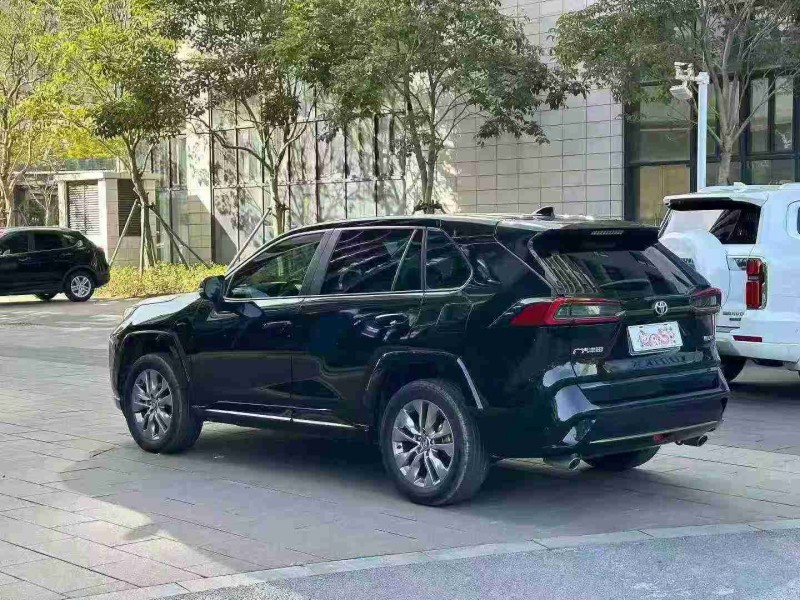 深圳24年丰田威兰达7