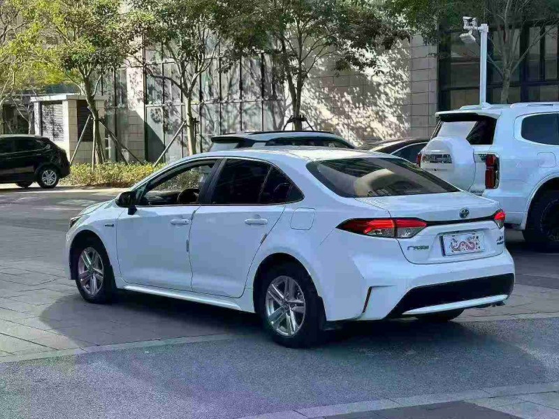 珠海22年丰田雷凌8