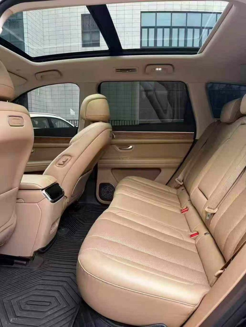 广州24年华为智选问界4