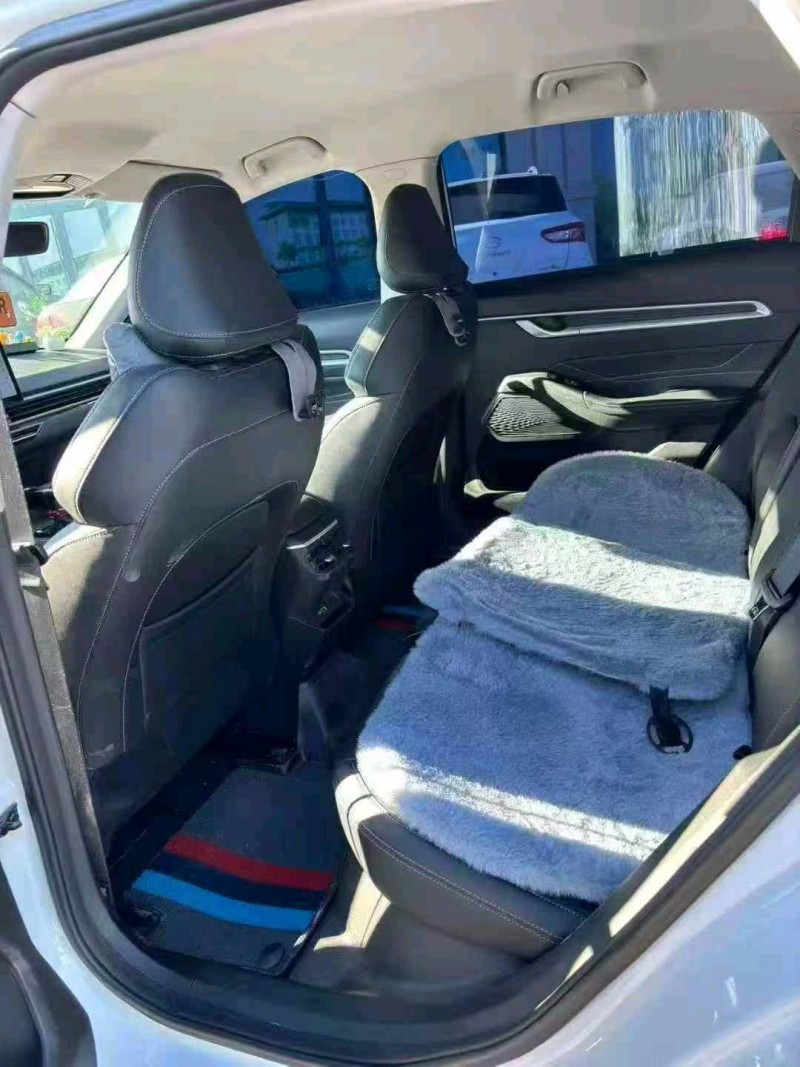 保定25年吉利帝豪5