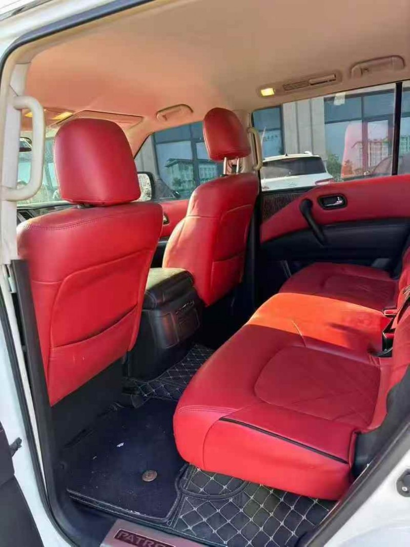 唐山18年日产途乐6