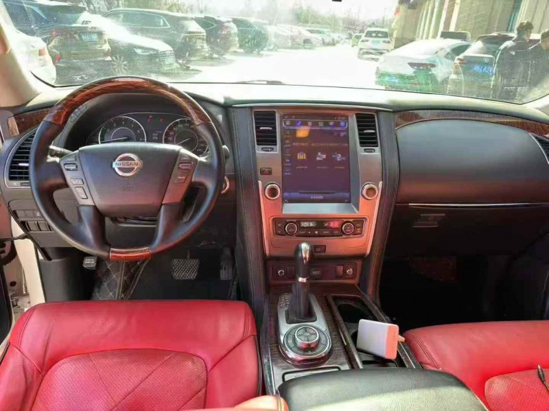 唐山18年日产途乐7