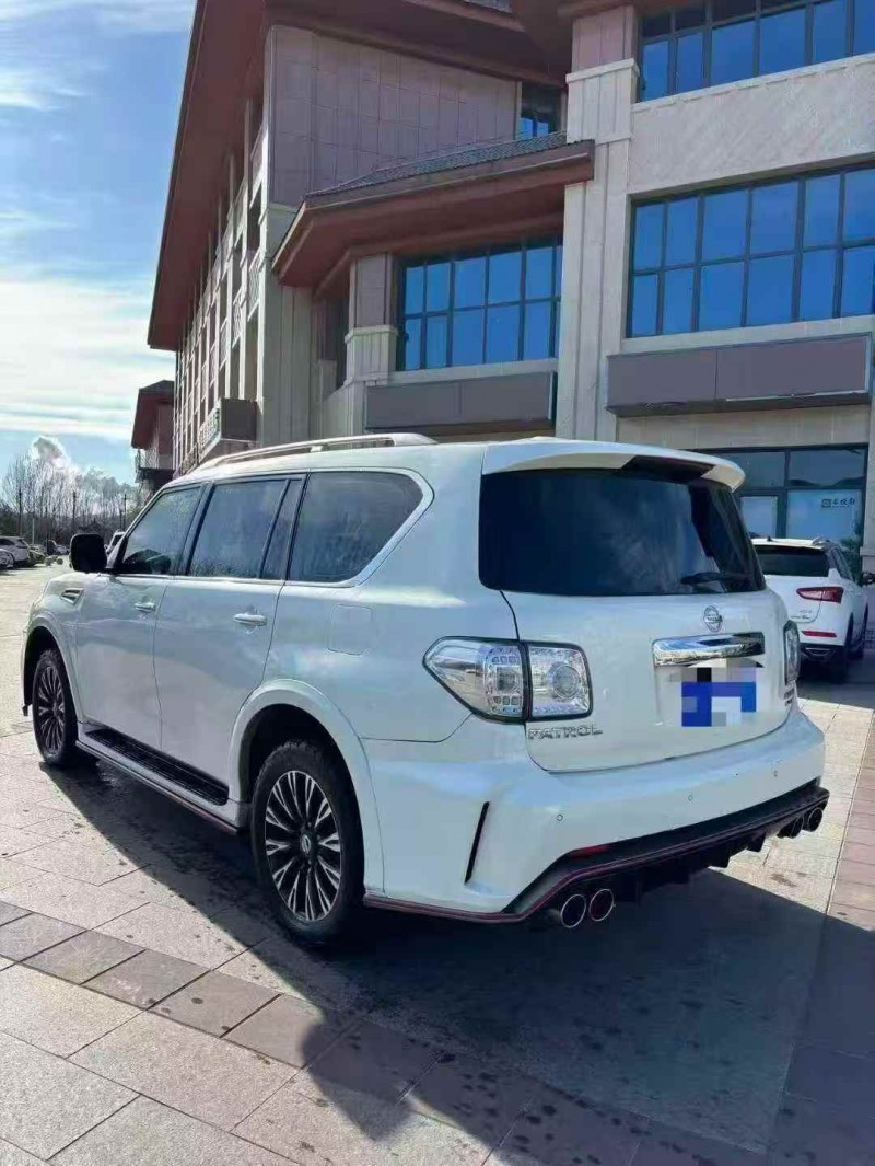 唐山18年日产途乐8