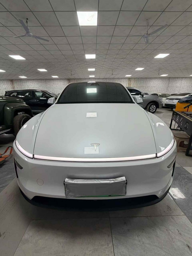 秦皇岛25年特斯拉MODEL Y1