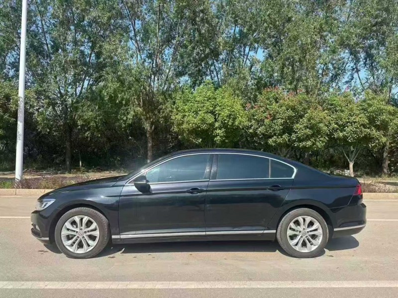 枣庄19年大众迈腾8