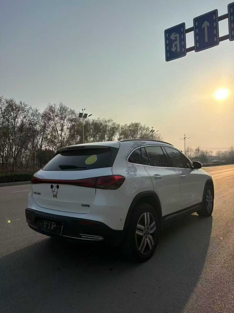 淄博22年奔驰EQA7