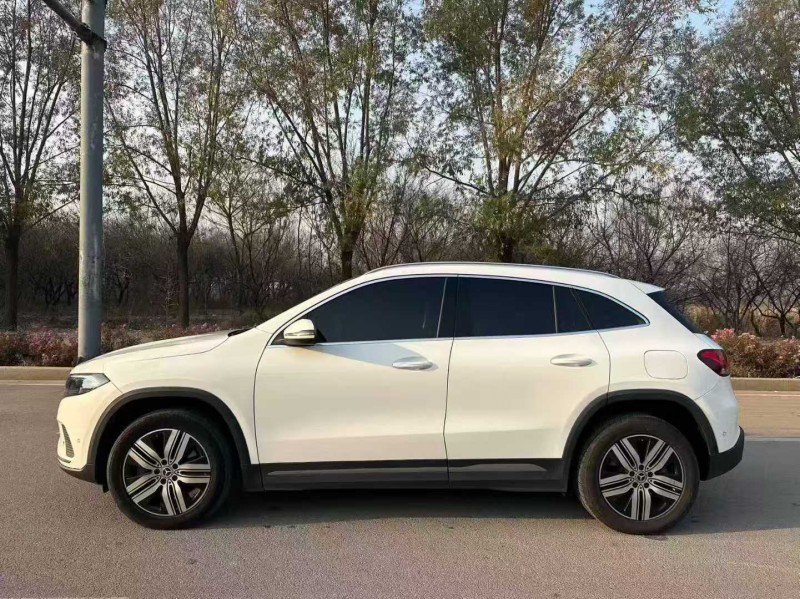 淄博22年奔驰EQA9