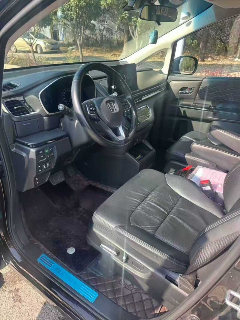 青岛22年本田艾力绅6