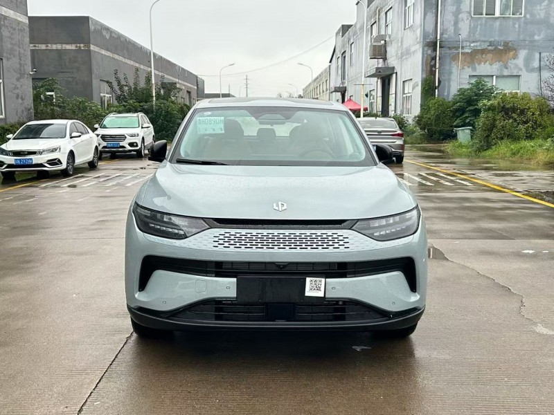 宿迁25年零跑汽车C111