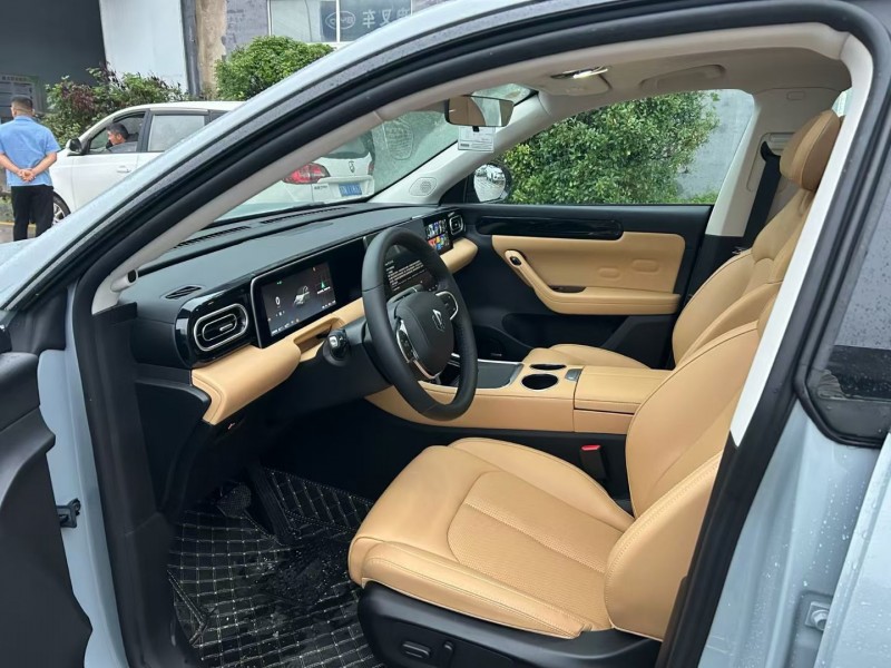 宿迁25年零跑汽车C117