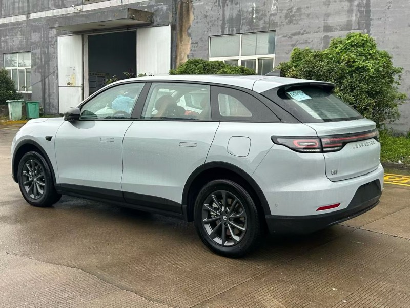 宿迁25年零跑汽车C118