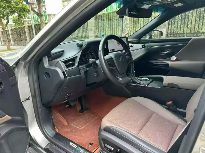 徐州24年雷克萨斯ES5