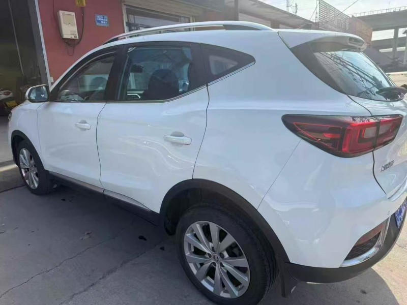 安阳18年名爵ZS7