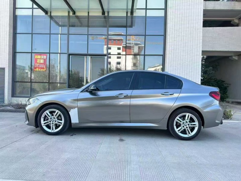 南宁23年宝马1系4