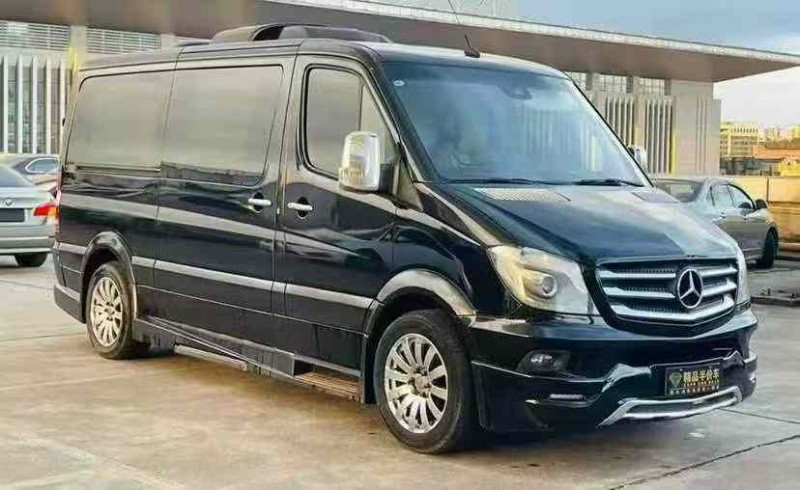 东莞16年奔驰凌特3