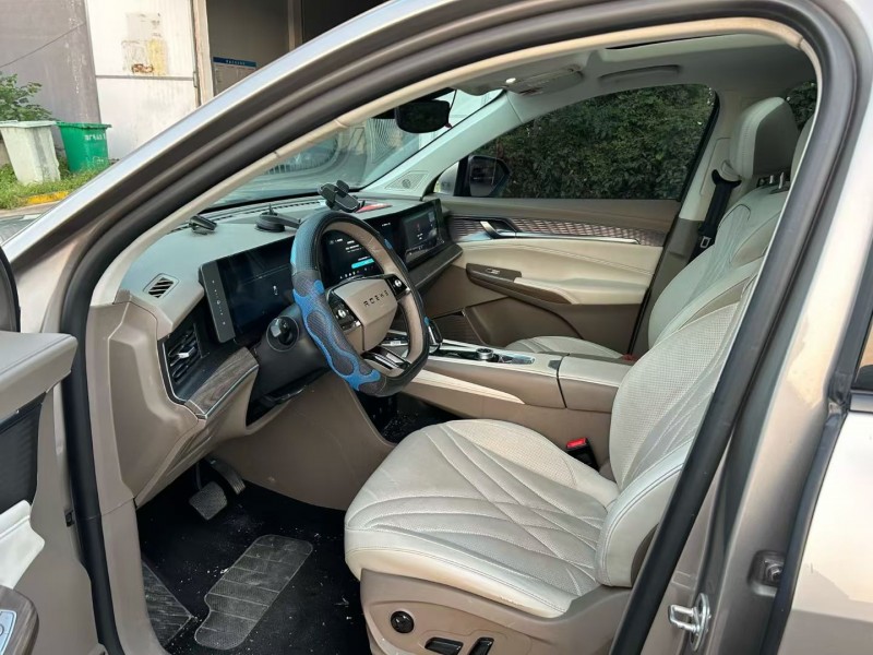 宿迁23年荣威RX97