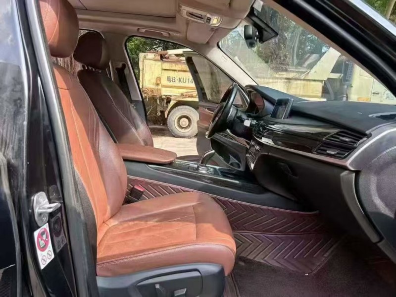 广州18年宝马X54