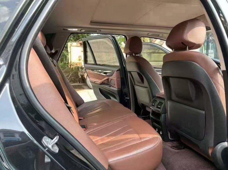 广州18年宝马X58