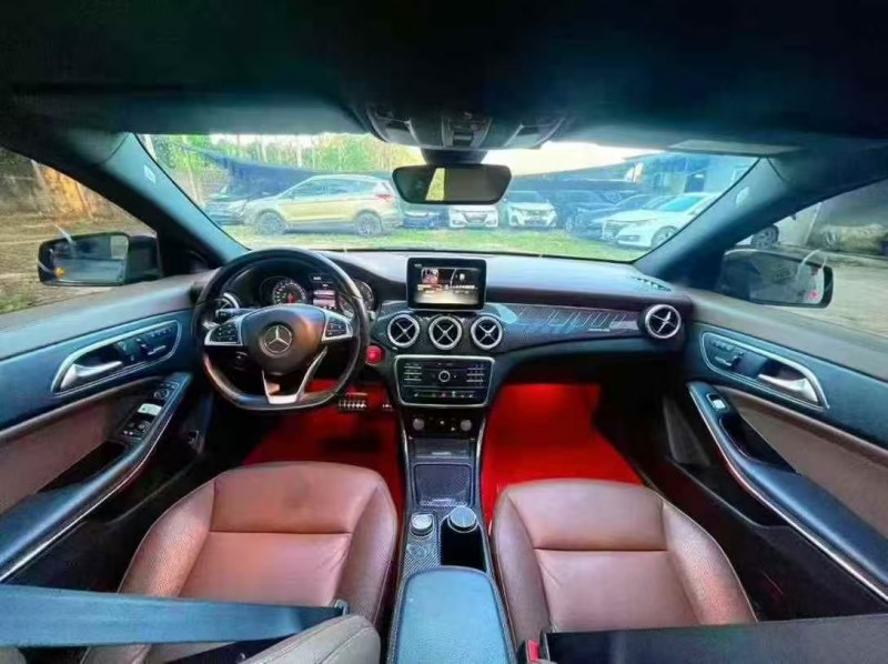 广州15年奔驰CLA5