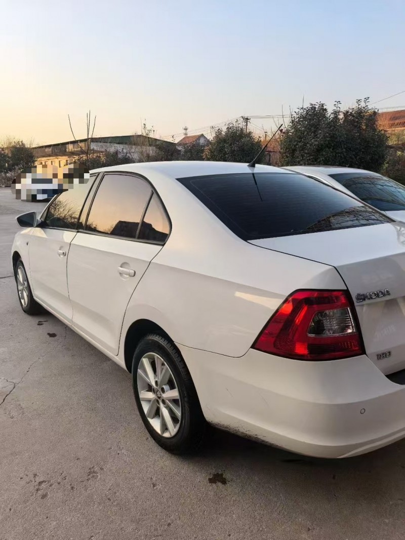 菏泽17年斯柯达昕锐7