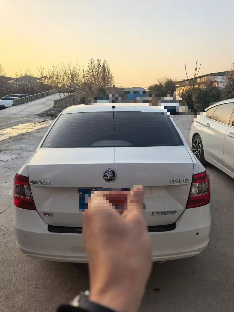 菏泽17年斯柯达昕锐8