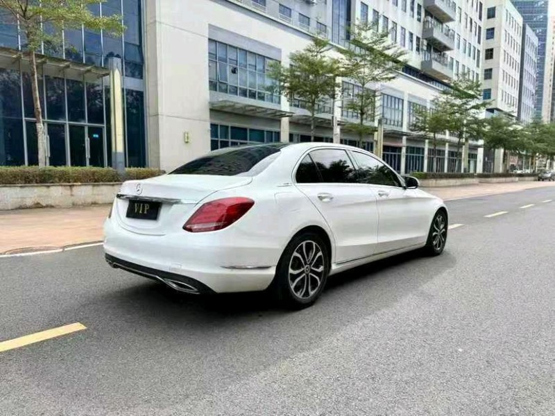 东莞17年奔驰C8
