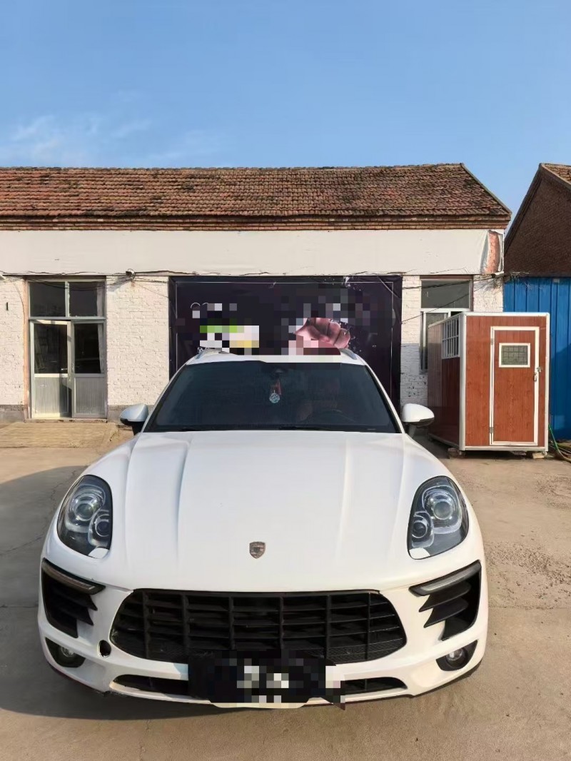 菏泽17年保时捷Macan1