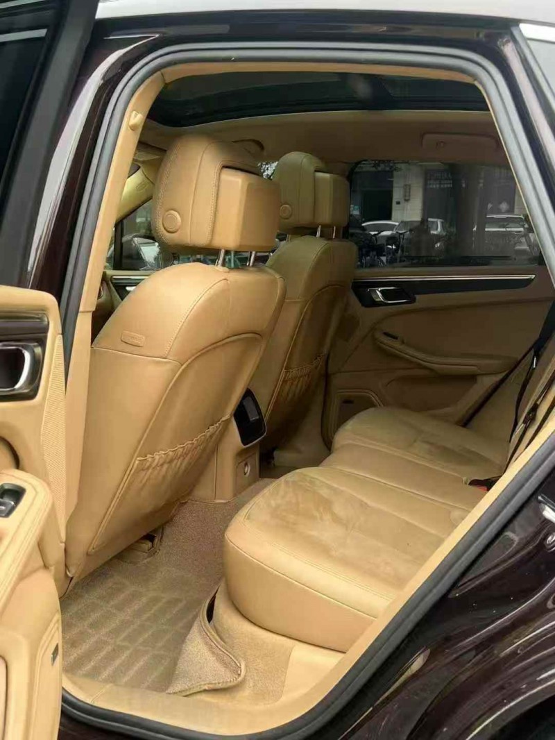 广州14年保时捷Macan4