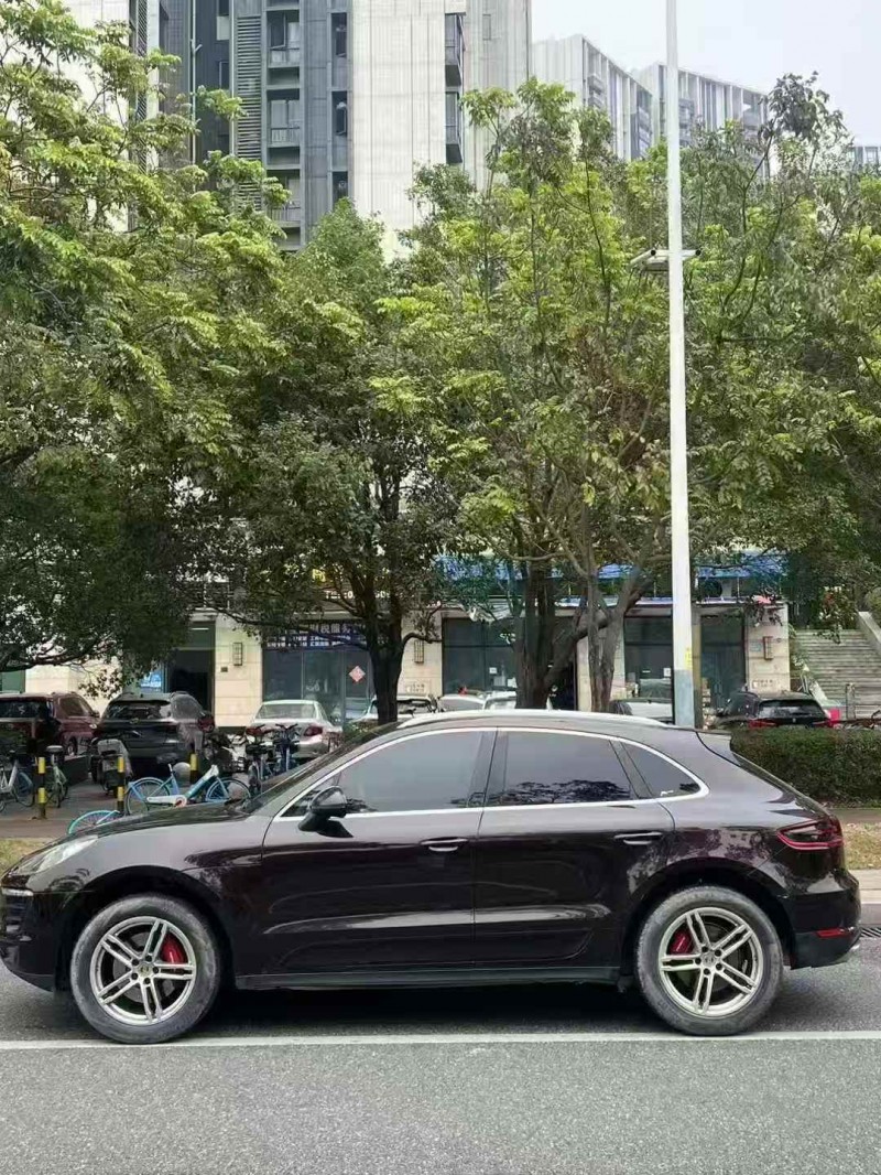 广州14年保时捷Macan8
