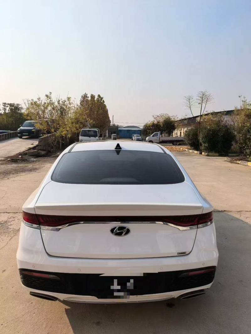 菏泽21年现代菲斯塔8