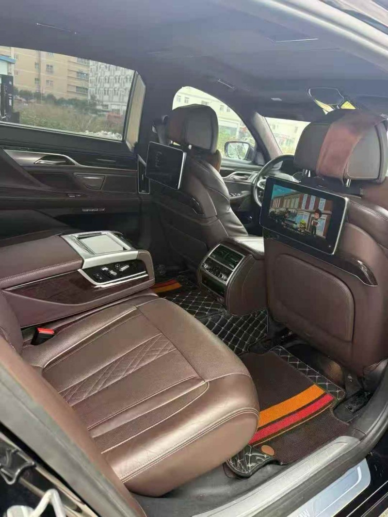 广州17年宝马7系4