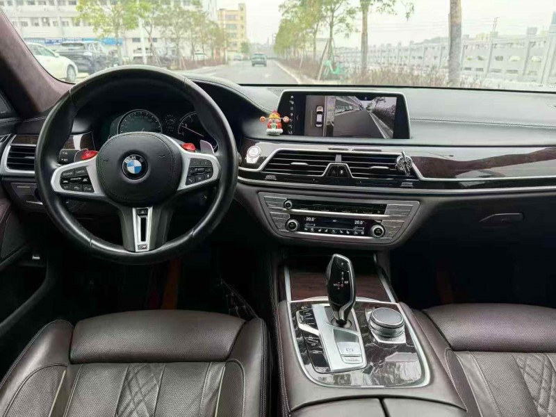 广州17年宝马7系5