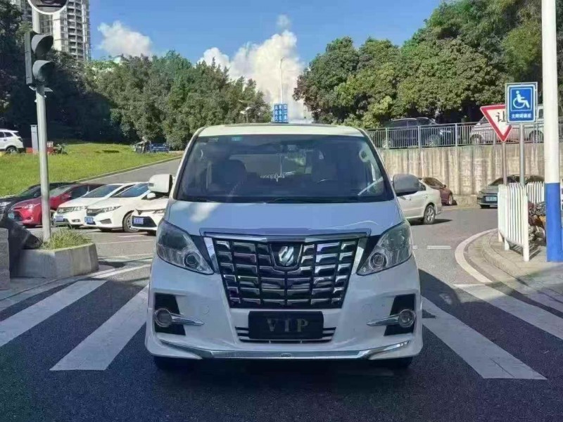 广州12年丰田埃尔法1