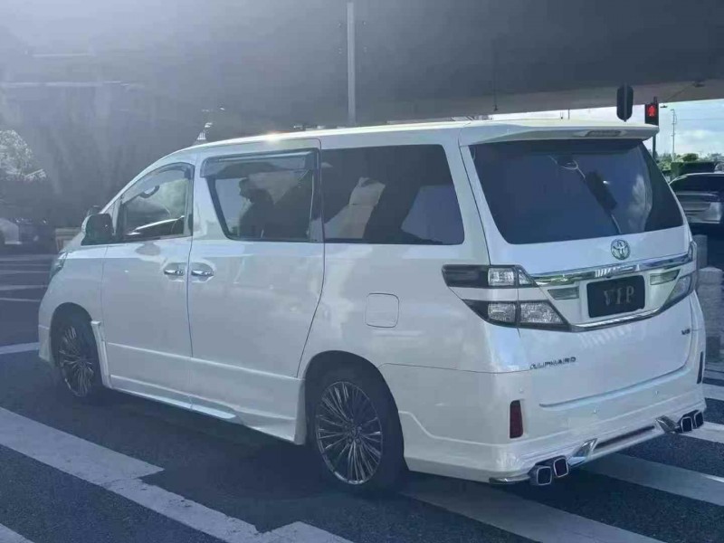 广州12年丰田埃尔法7