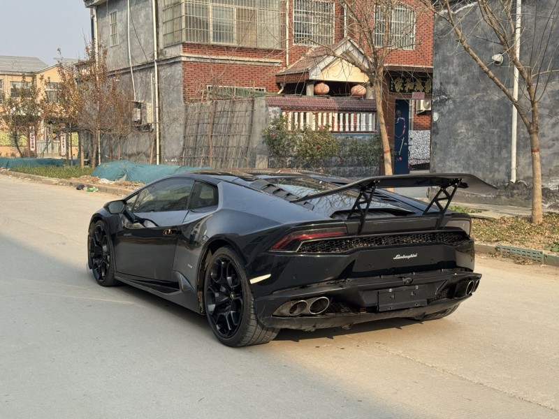 新乡16年兰博基尼飓风610-44