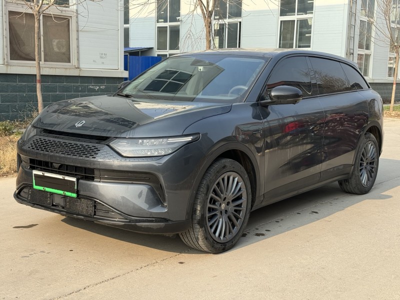 新乡24年零跑汽车C112