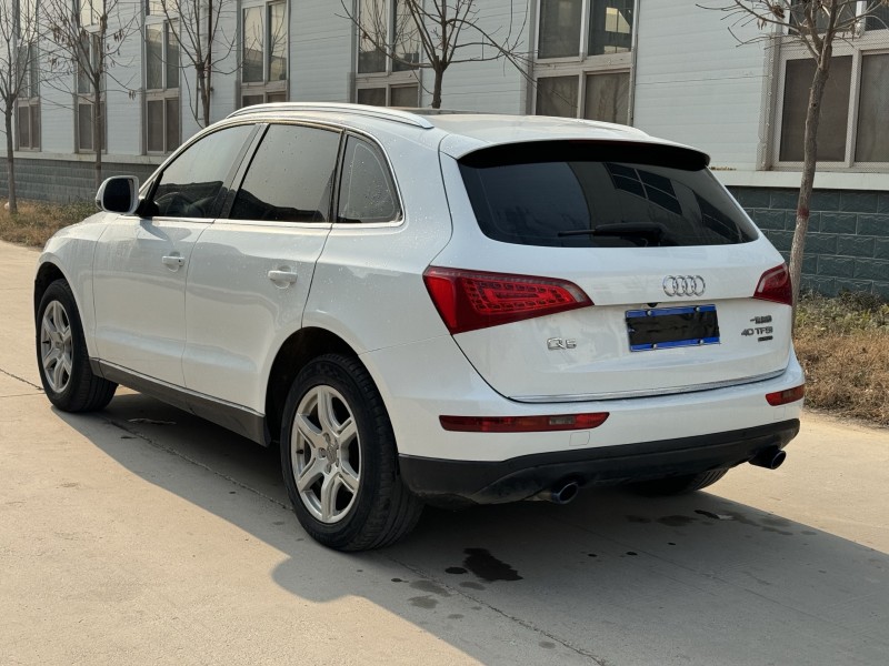 新乡12年奥迪Q57