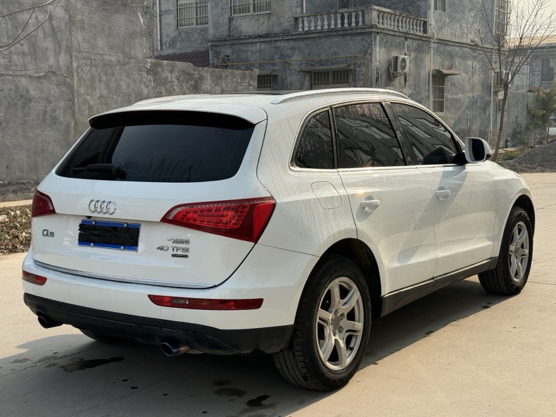新乡12年奥迪Q59