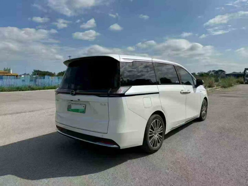 贵港25年传祺E87