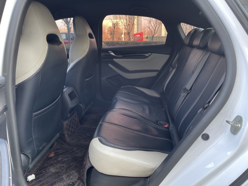 济宁23年比亚迪秦4