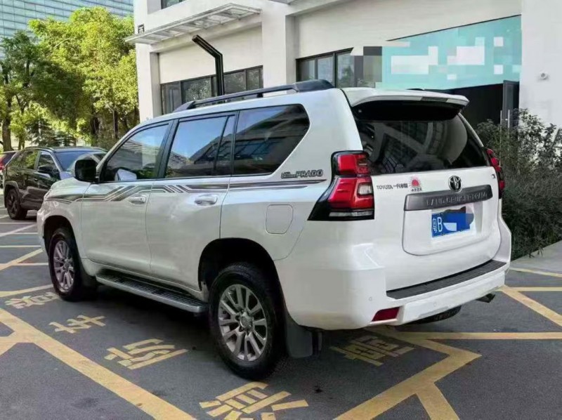 深圳19年丰田普拉多9