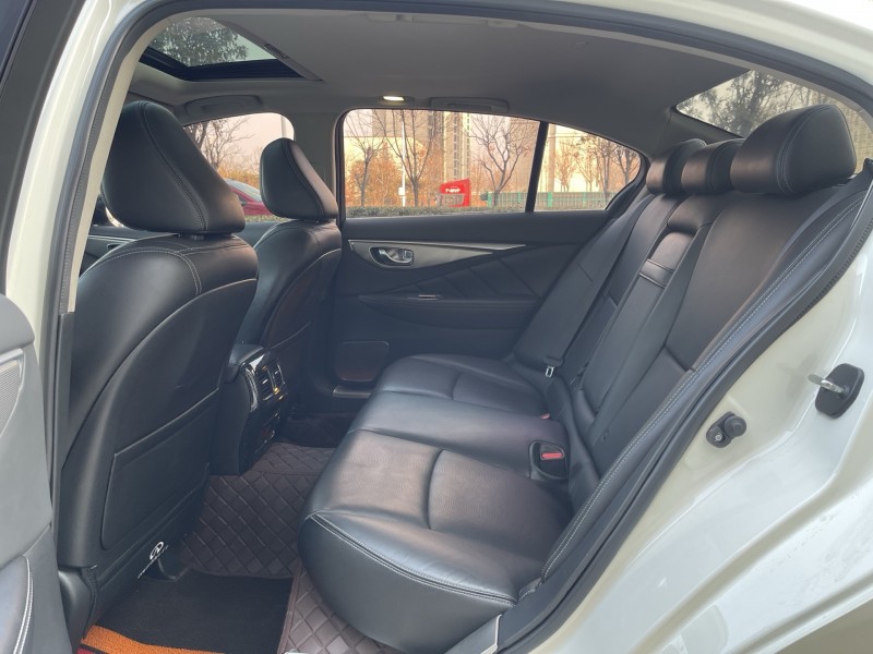 济宁18年英菲尼迪Q50L4