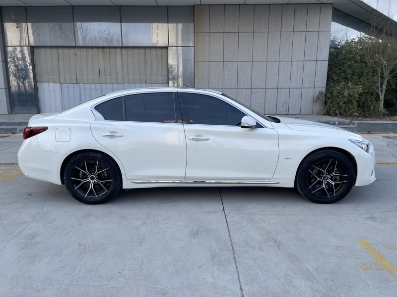 济宁18年英菲尼迪Q50L7