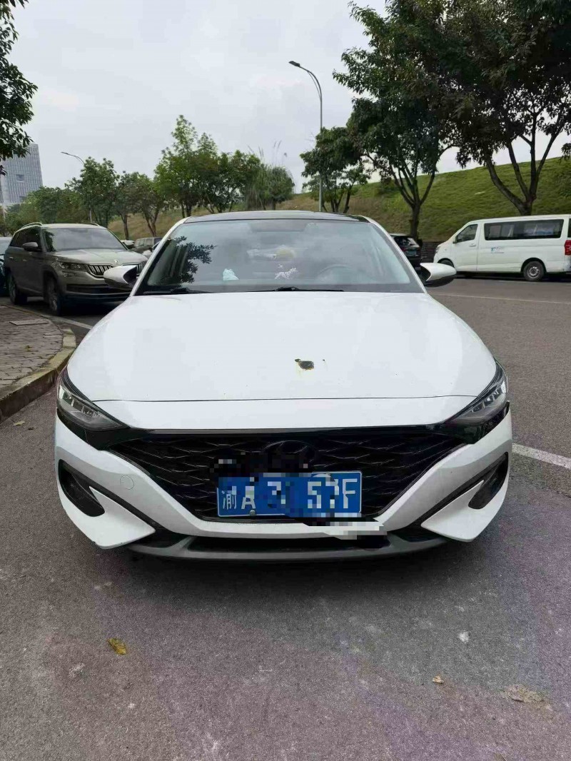 重庆19年现代菲斯塔1